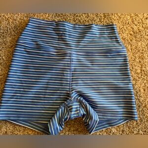 Gilly Hicks Recharge workout shorts size medium